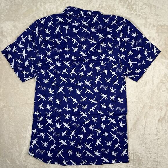 NWT Savage Tacticians Blue White 2nd Amendment Guns Hawaiian Shirt Men’s Size S - Picture 5 of 7